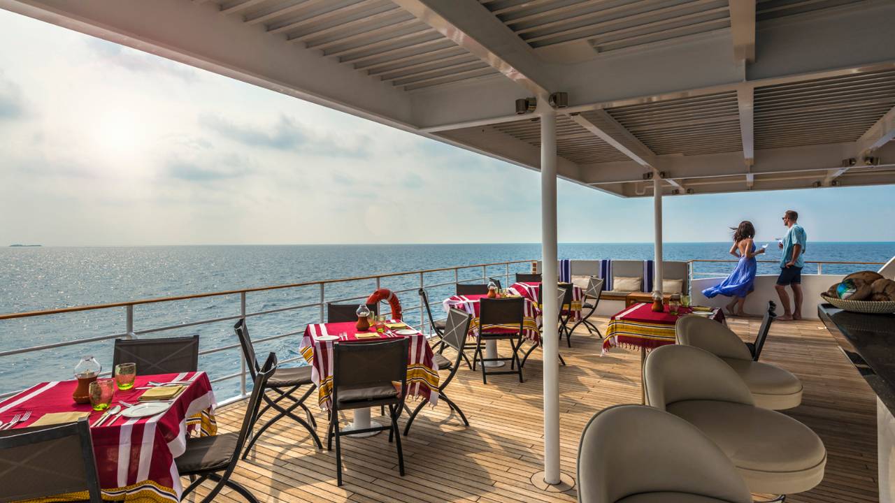 CRUCEROS FOUR SEASONS EXPLORER MALDIVAS MALDIVES CRUISES HONEYMOON CRUISES CRUCEROS VIAJES DE NOVIOS MALDIVAS